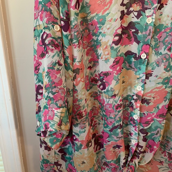 Jamie Nicole Collection 3X Floral Tie Front Tab Sleeve Button Up Shear Blouse - Picture 3 of 13
